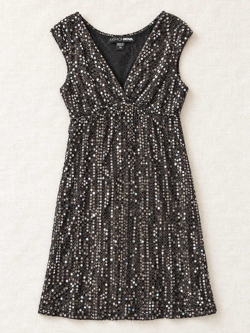 ⚜️ Black Sequin Mini-Dress | Size M — Night Out Ready 💗